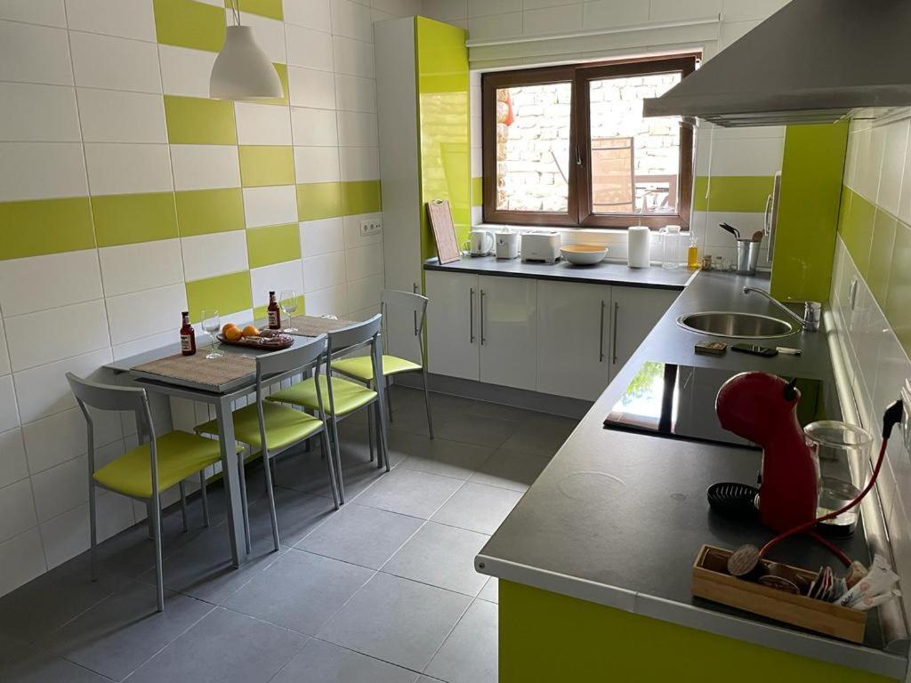 Apartamentos Los Tojos Colsa Buitenkant foto