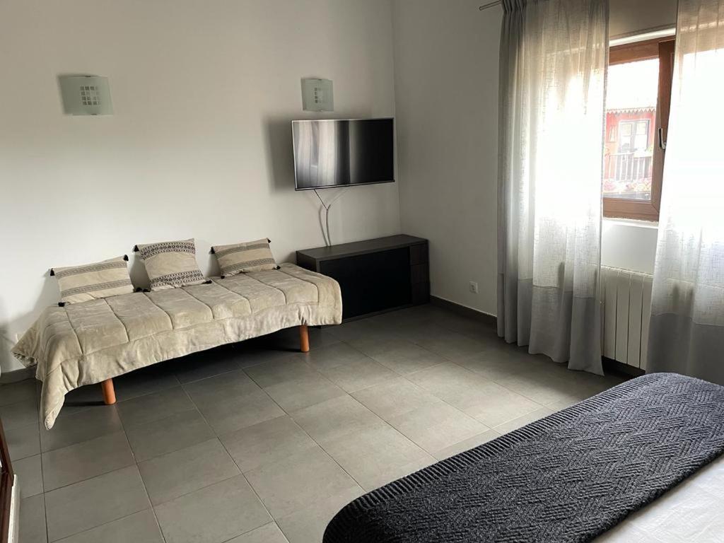 Apartamentos Los Tojos Colsa Buitenkant foto